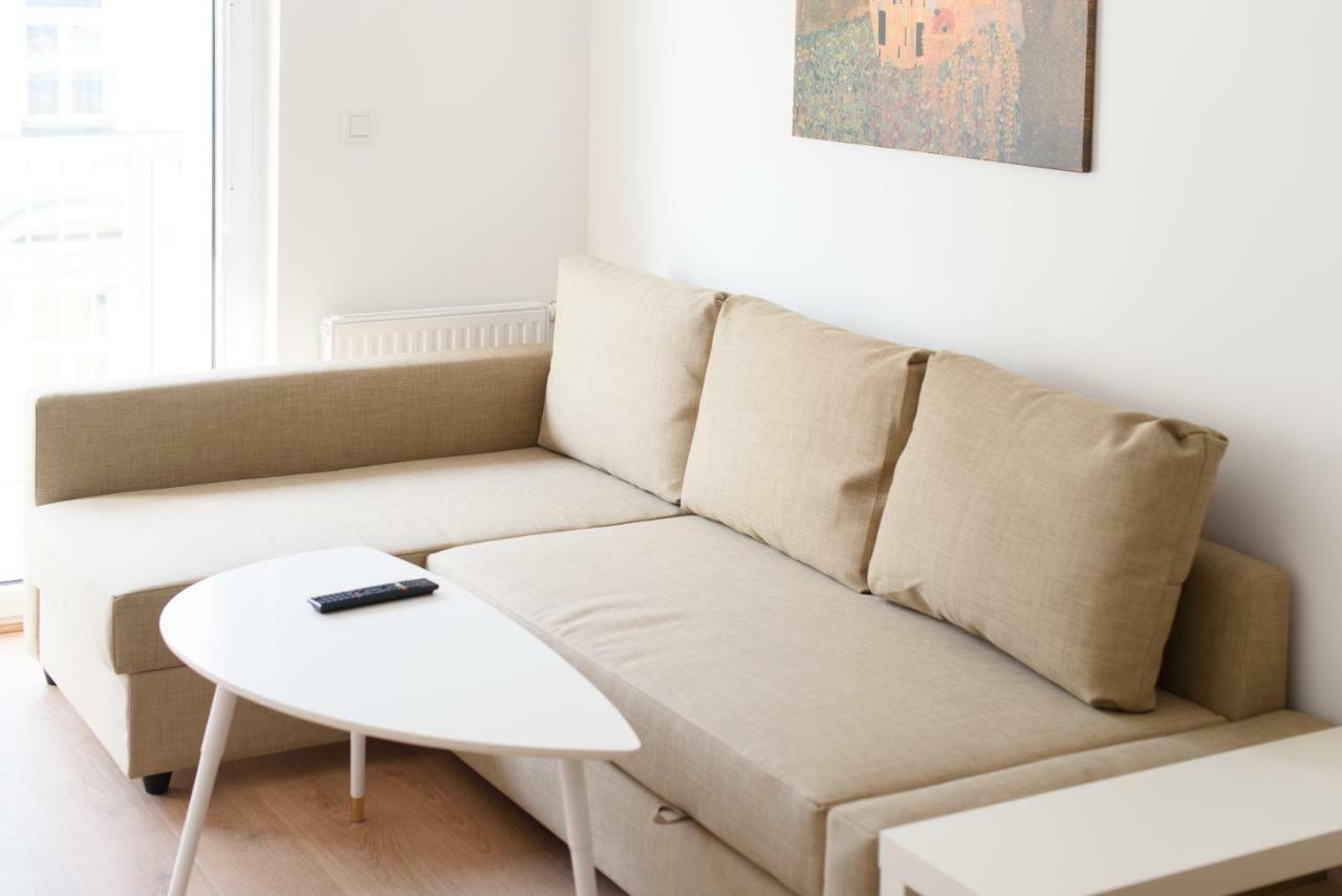 Apartamento 1100 *
